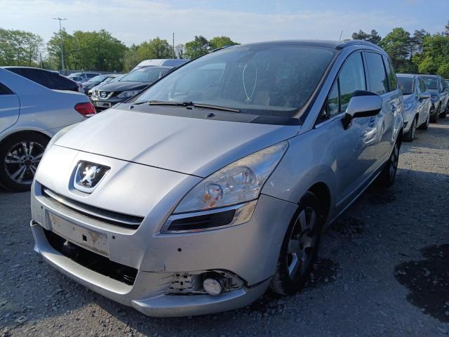 PEUGEOT 5008 ALLUR 2014