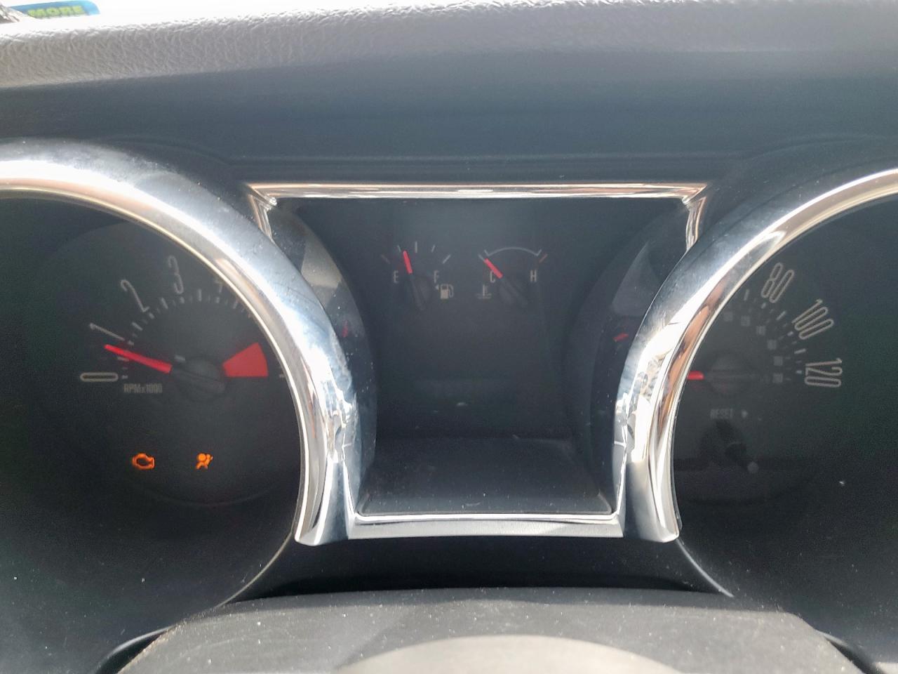 2005 Ford Mustang VIN: 1ZVFT80N355126114 Lot: 57401065