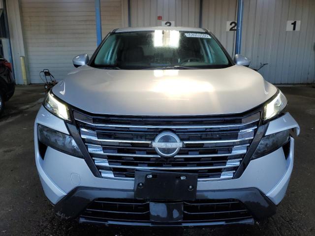  NISSAN ROGUE 2024 Srebrny