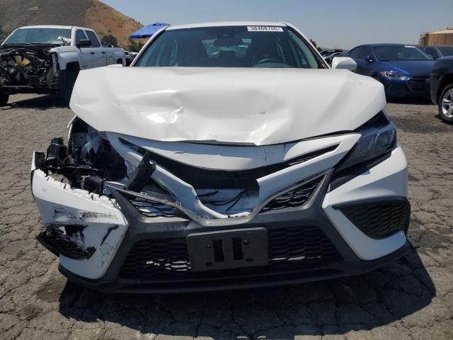  TOYOTA CAMRY 2024 Белый