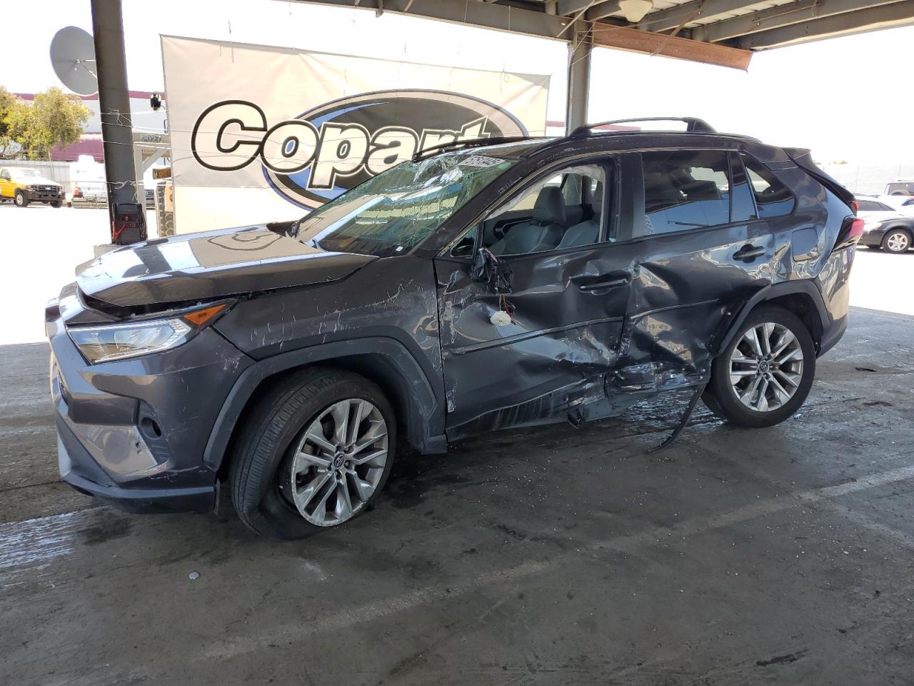 2020 Toyota Rav4 Xle Premium на продаже в Hayward, CA - All Over