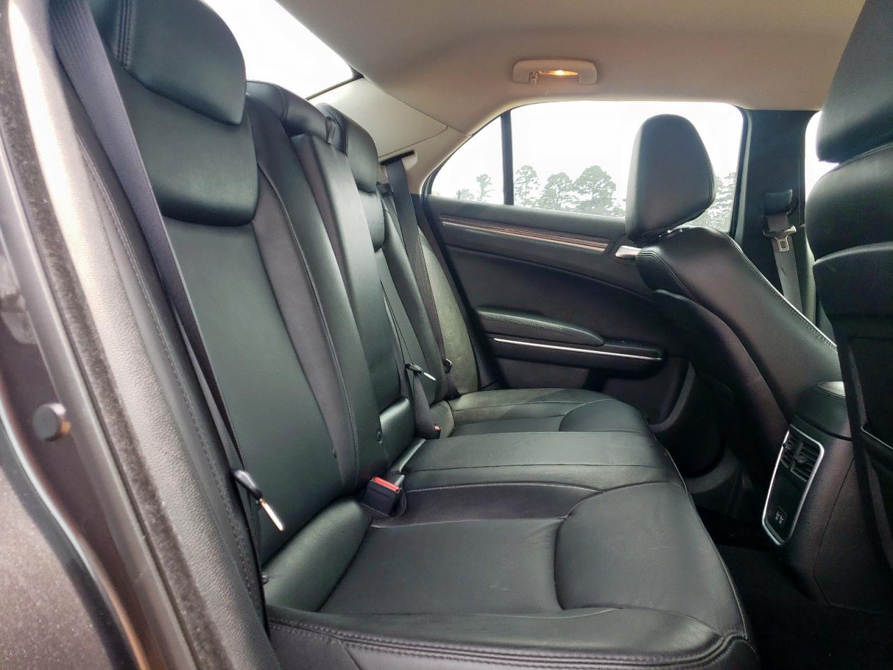 2019 Chrysler 300 Touring VIN: 2C3CCAAG5KH755816 Lot: 56960865
