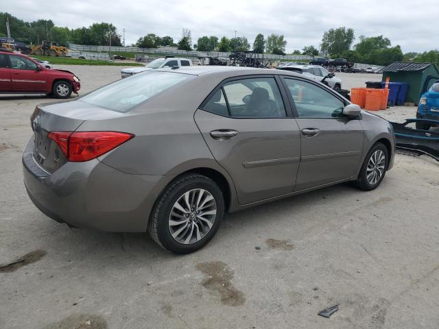Sedans TOYOTA COROLLA 2017 Szary