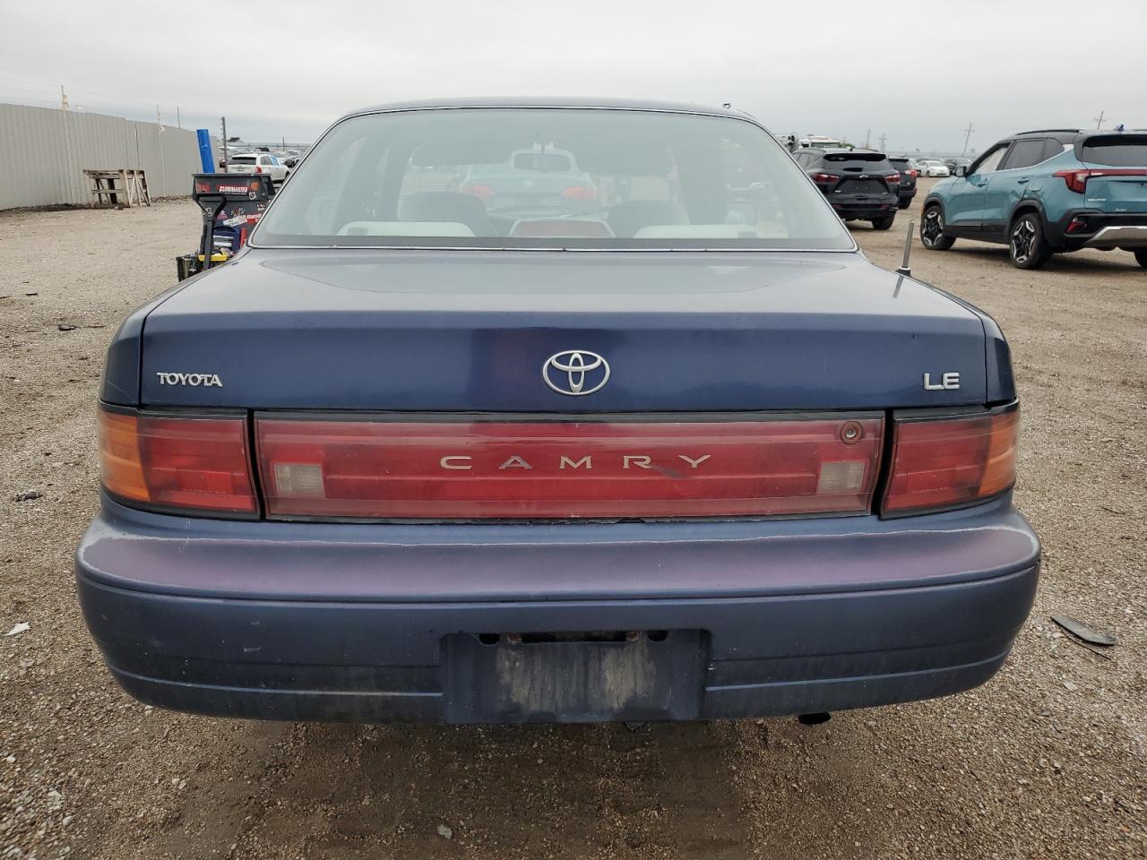 1994 Toyota Camry Le VIN: 4T1SK12E4RU415566 Lot: 57213715