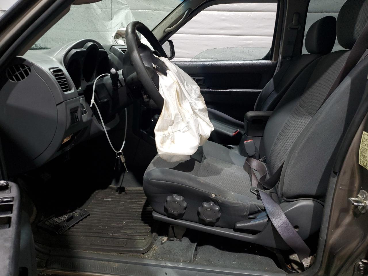 2004 Nissan Xterra Xe VIN: 5N1ED28Y84C632776 Lot: 56248175