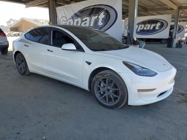  TESLA MODEL 3 2023 Белый