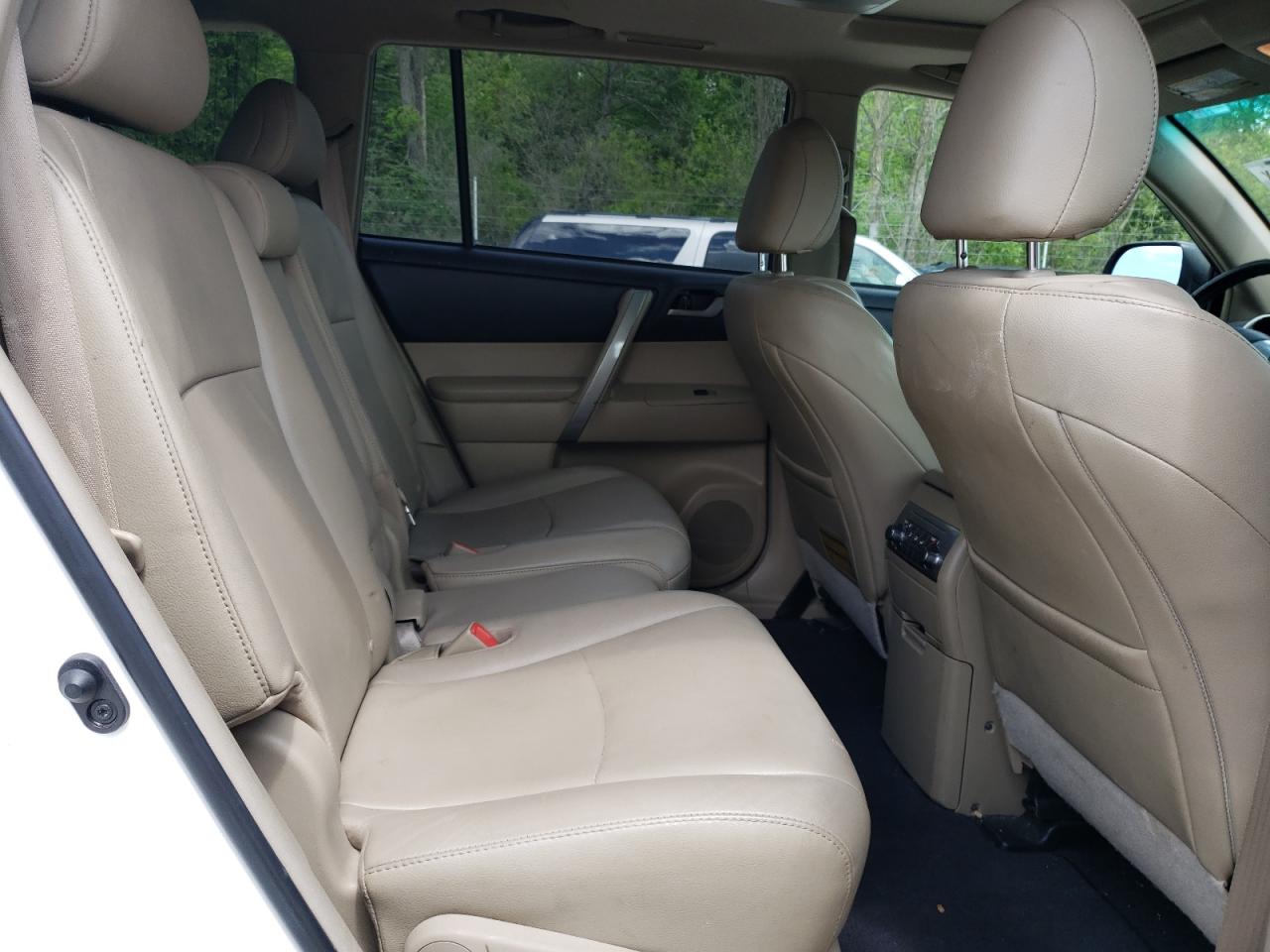 2012 Toyota Highlander Base VIN: 5TDBK3EH9CS106645 Lot: 56964875