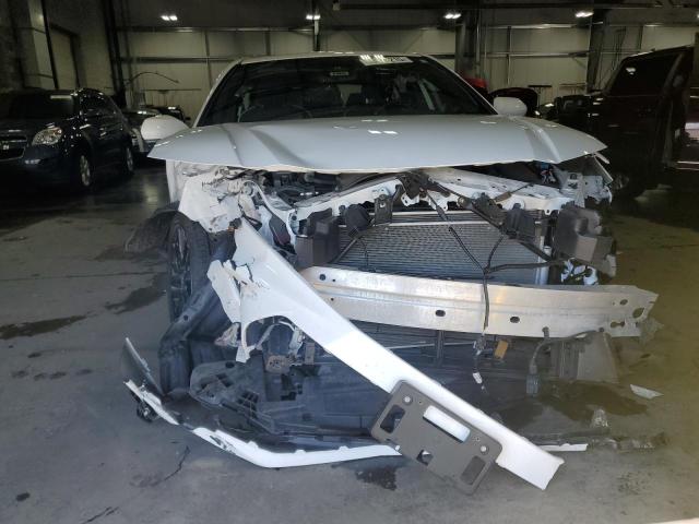  TOYOTA CAMRY 2025 Белы