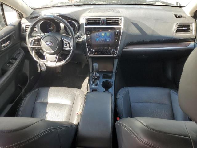  SUBARU OUTBACK 2019 Srebrny