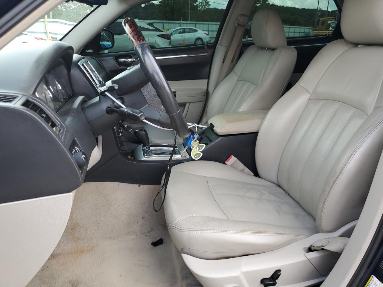2005 Chrysler 300C VIN: 2C3AA63HX5H636373 Lot: 56900065