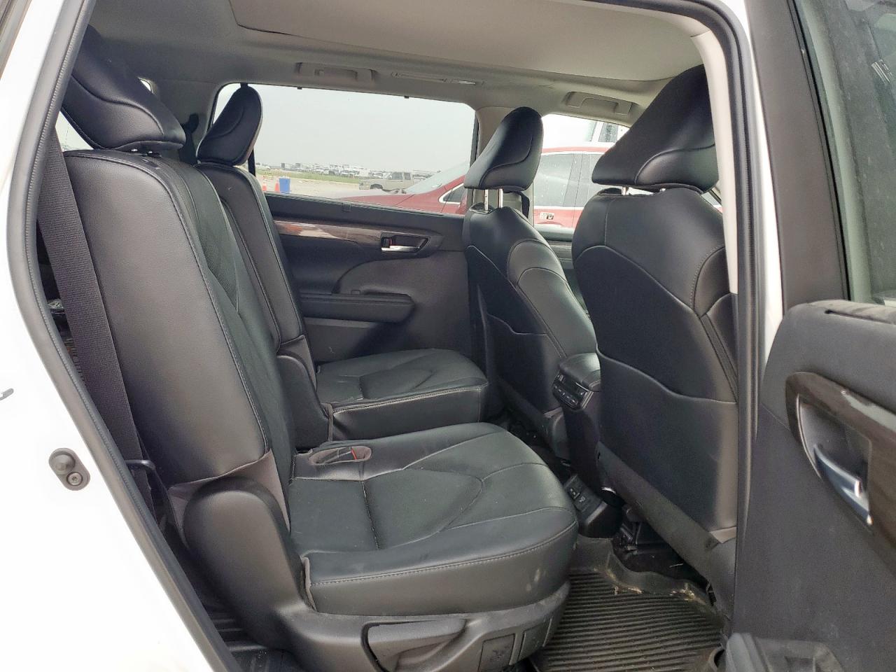 2022 Toyota Highlander Hybrid Platinum VIN: 5TDEBRCH0NS085528 Lot: 57013585