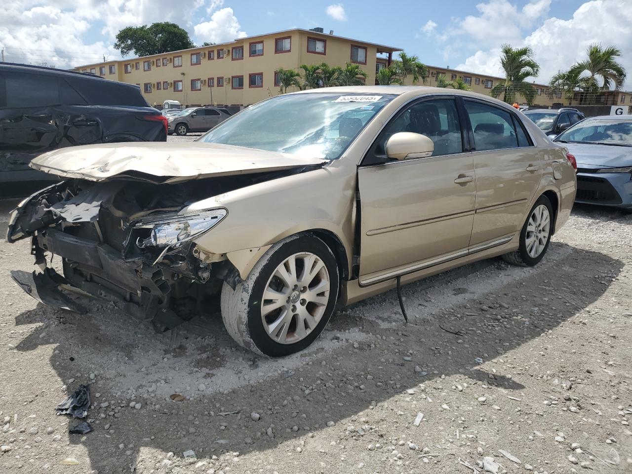 2011 Toyota Avalon Base na sprzedaż w Opa Locka, FL - Front End