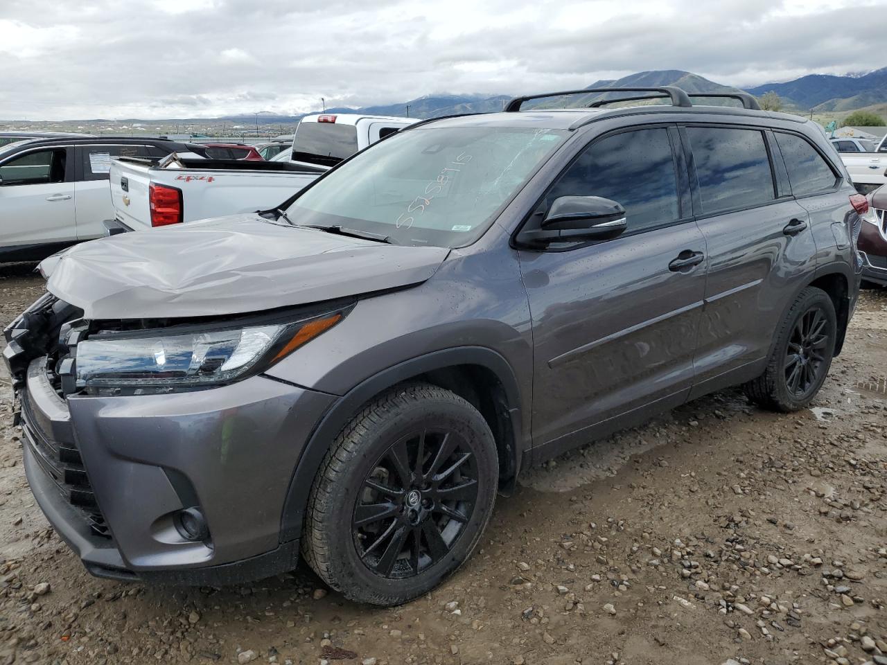 2019 Toyota Highlander Se for Sale in Magna, UT - Front End