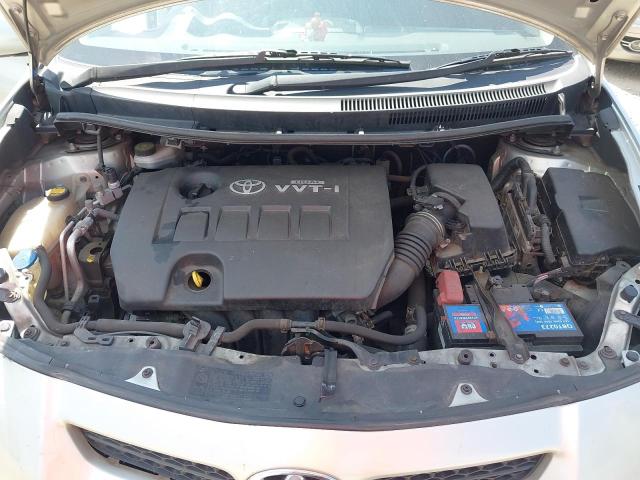 2008 TOYOTA AURIS TR V