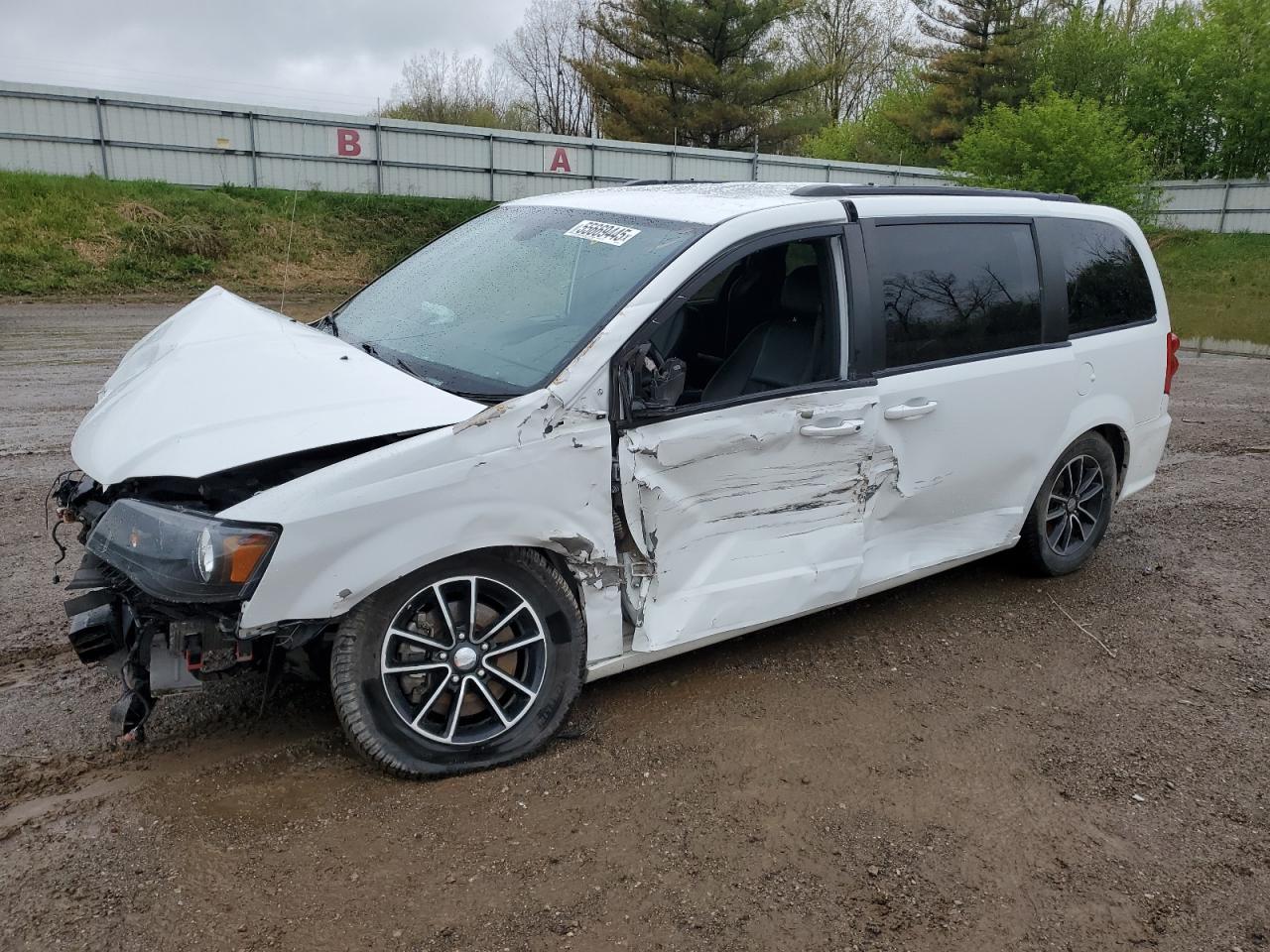 2019 Dodge Grand Caravan Gt იყიდება Davison-ში, MI - Front End