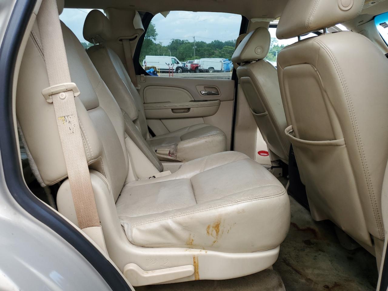 2007 Cadillac Escalade Luxury VIN: 1GYFK63827R171664 Lot: 58852375