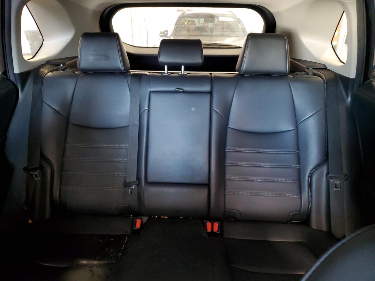 2019 Toyota Rav4 Xle Premium VIN: JTMA1RFV9KD006335 Lot: 55618235