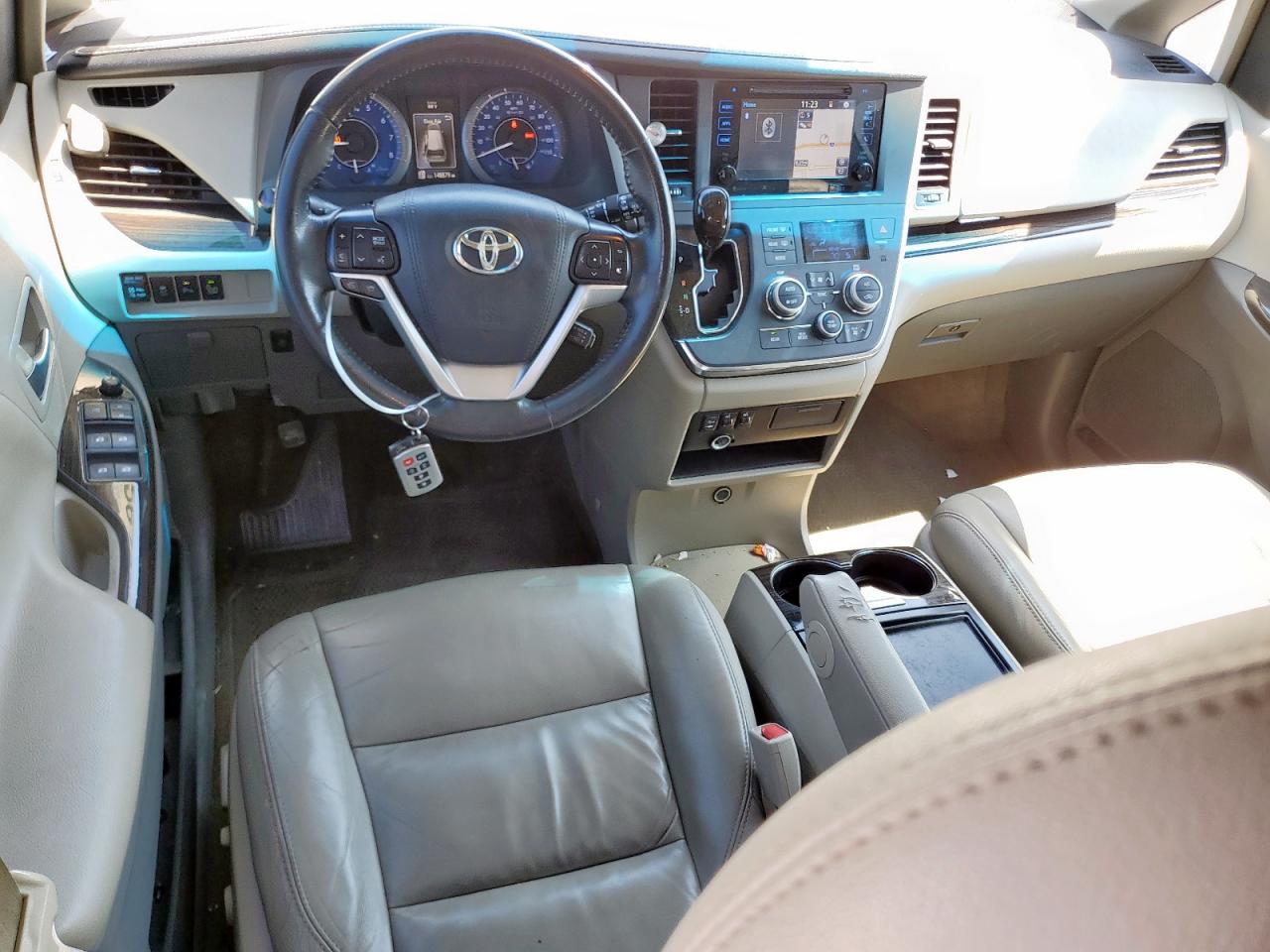 2015 Toyota Sienna Xle VIN: 5TDYK3DC3FS557753 Lot: 56789795