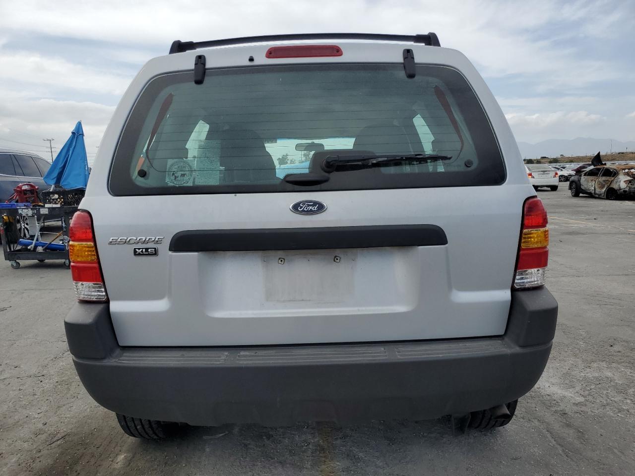 2003 Ford Escape Xls VIN: 1FMYU02123KA02415 Lot: 56074125