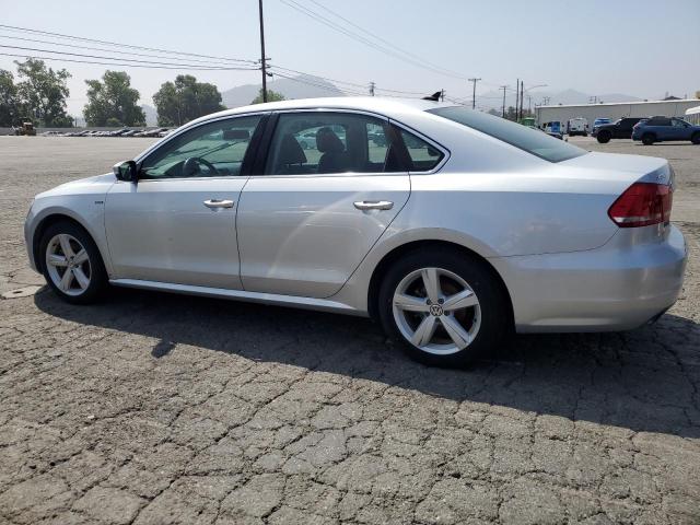 VOLKSWAGEN PASSAT 2015 Srebrny