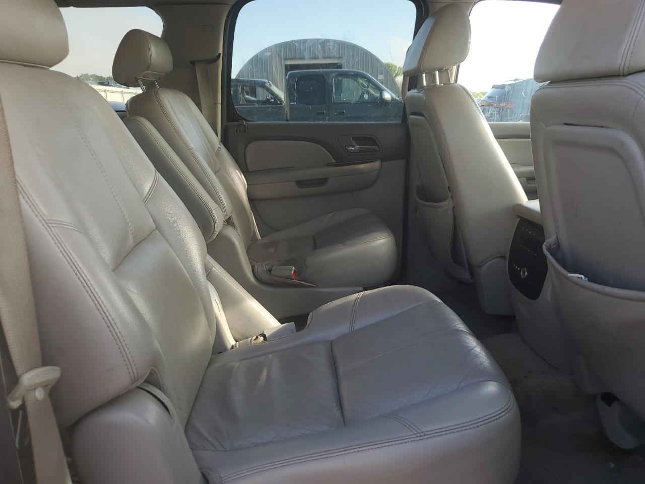 2007 Chevrolet Suburban K1500 VIN: 3GNFK16377G239635 Lot: 55849405