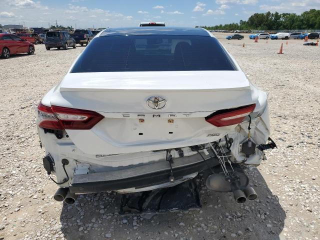  TOYOTA CAMRY 2018 White
