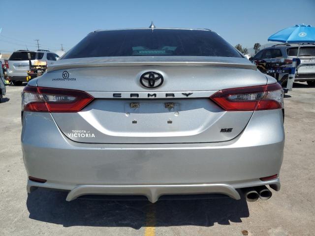 TOYOTA CAMRY 2021 Srebrny