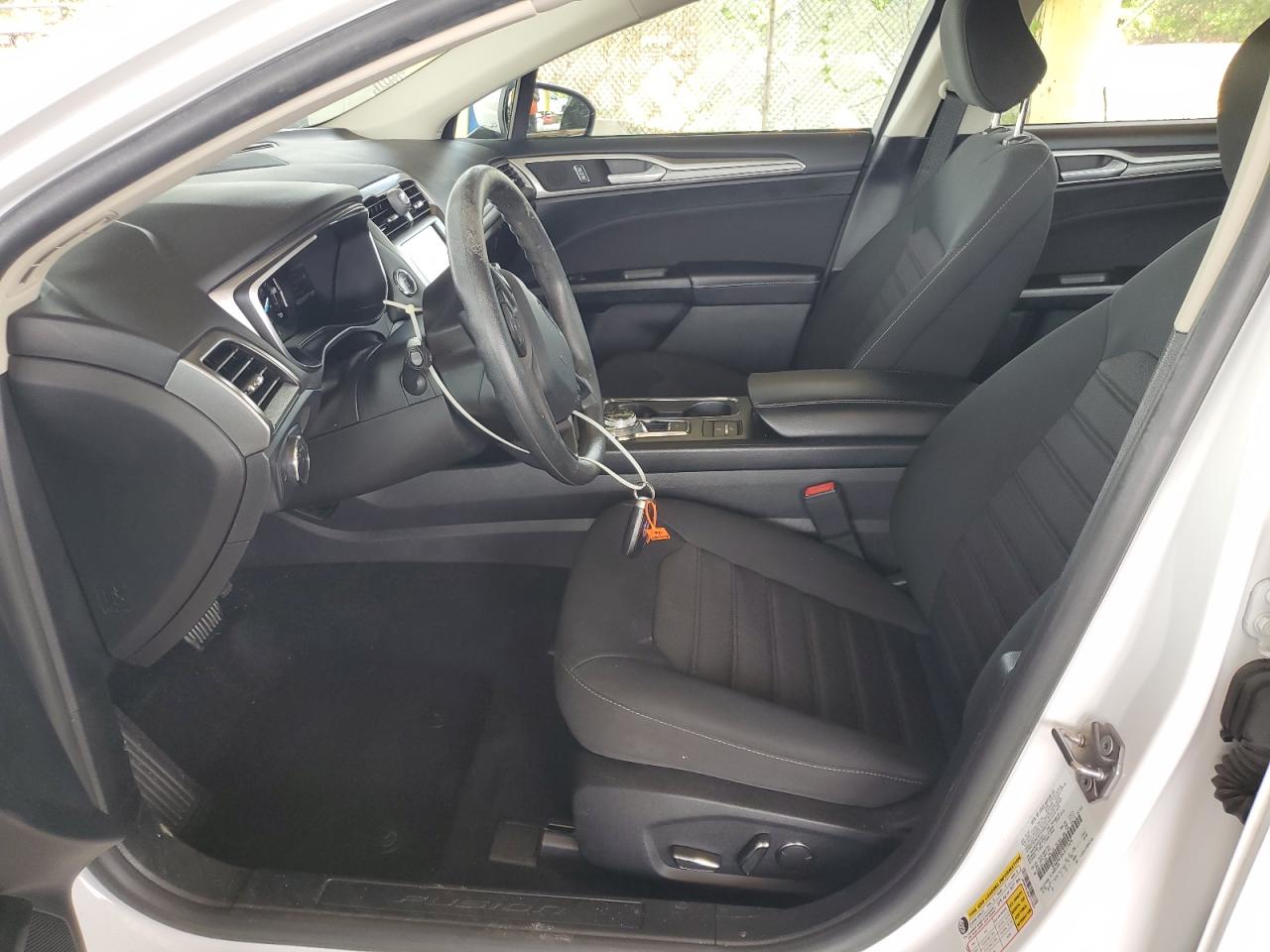 2020 Ford Fusion Se VIN: 3FA6P0LU6LR177070 Lot: 54036955