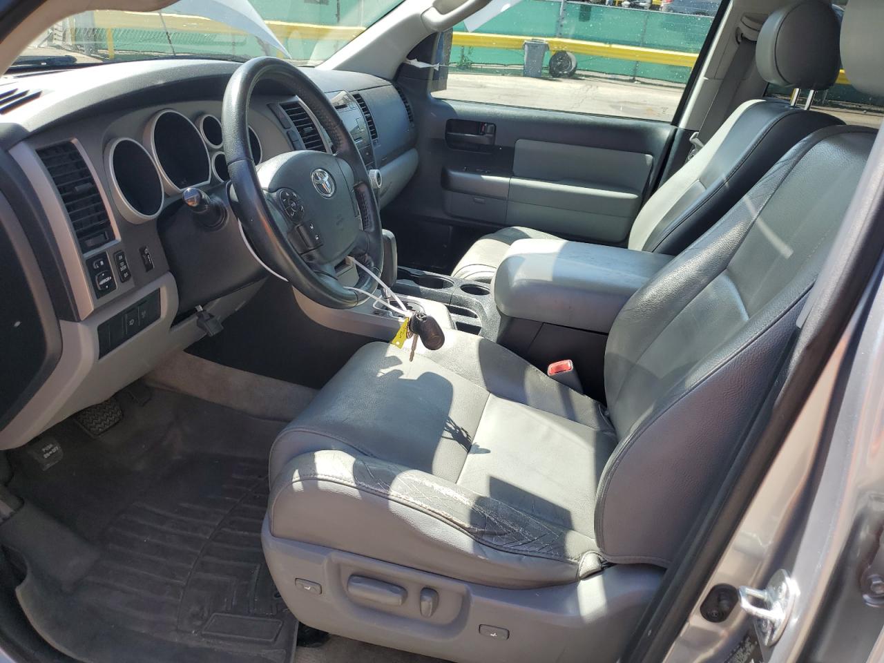 2011 Toyota Sequoia Sr5 VIN: 5TDBY5G14BS051272 Lot: 56782825