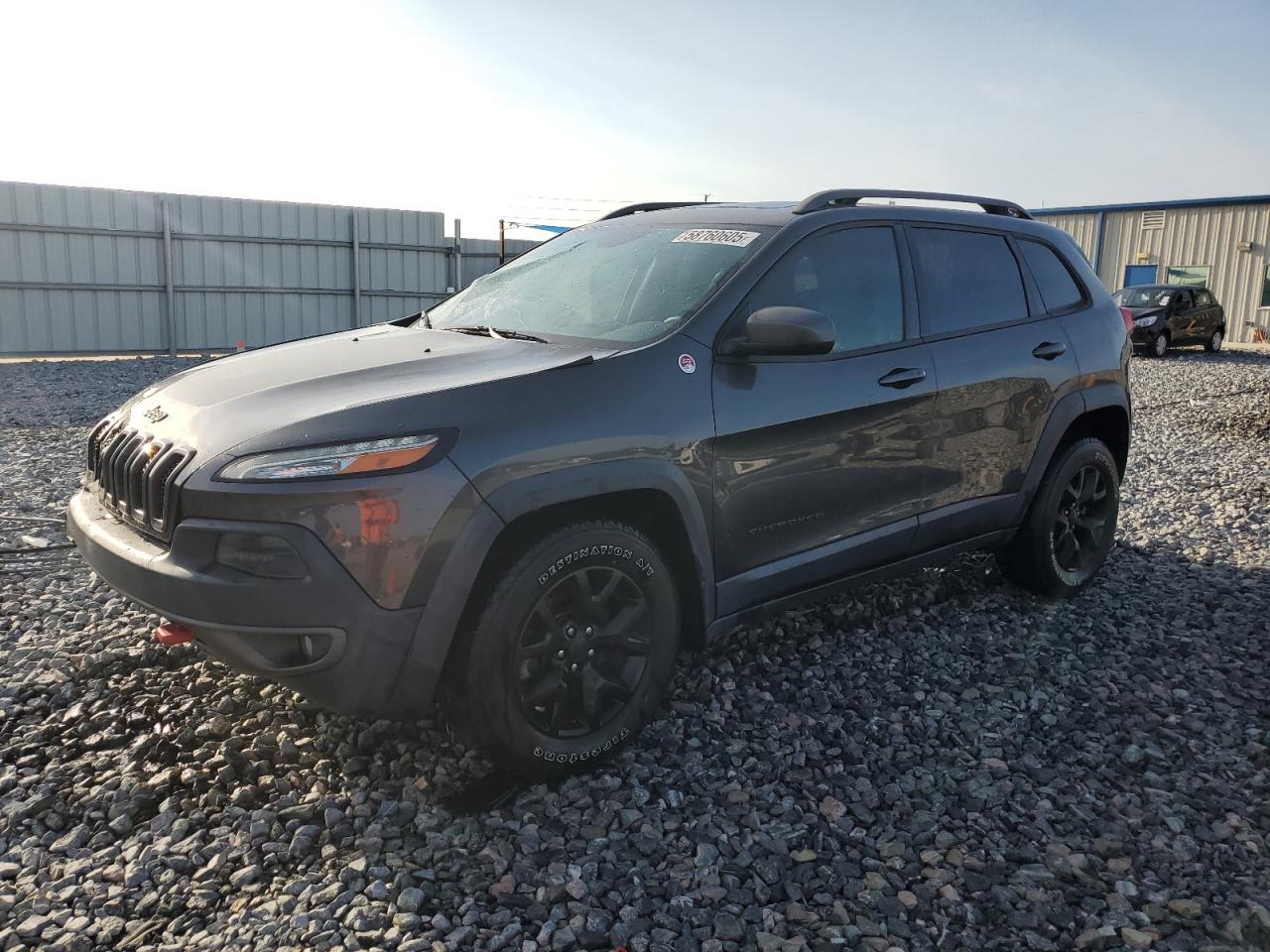 2016 Jeep Cherokee Trailhawk for Sale in Arcadia, FL - Front End