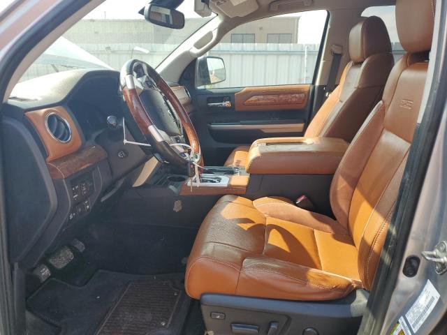  TOYOTA TUNDRA 2019 Серебристый