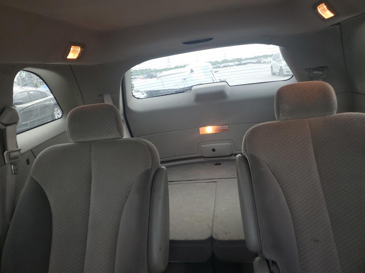 2005 Chrysler Pacifica Touring VIN: 2C8GM68485R447443 Lot: 56985885