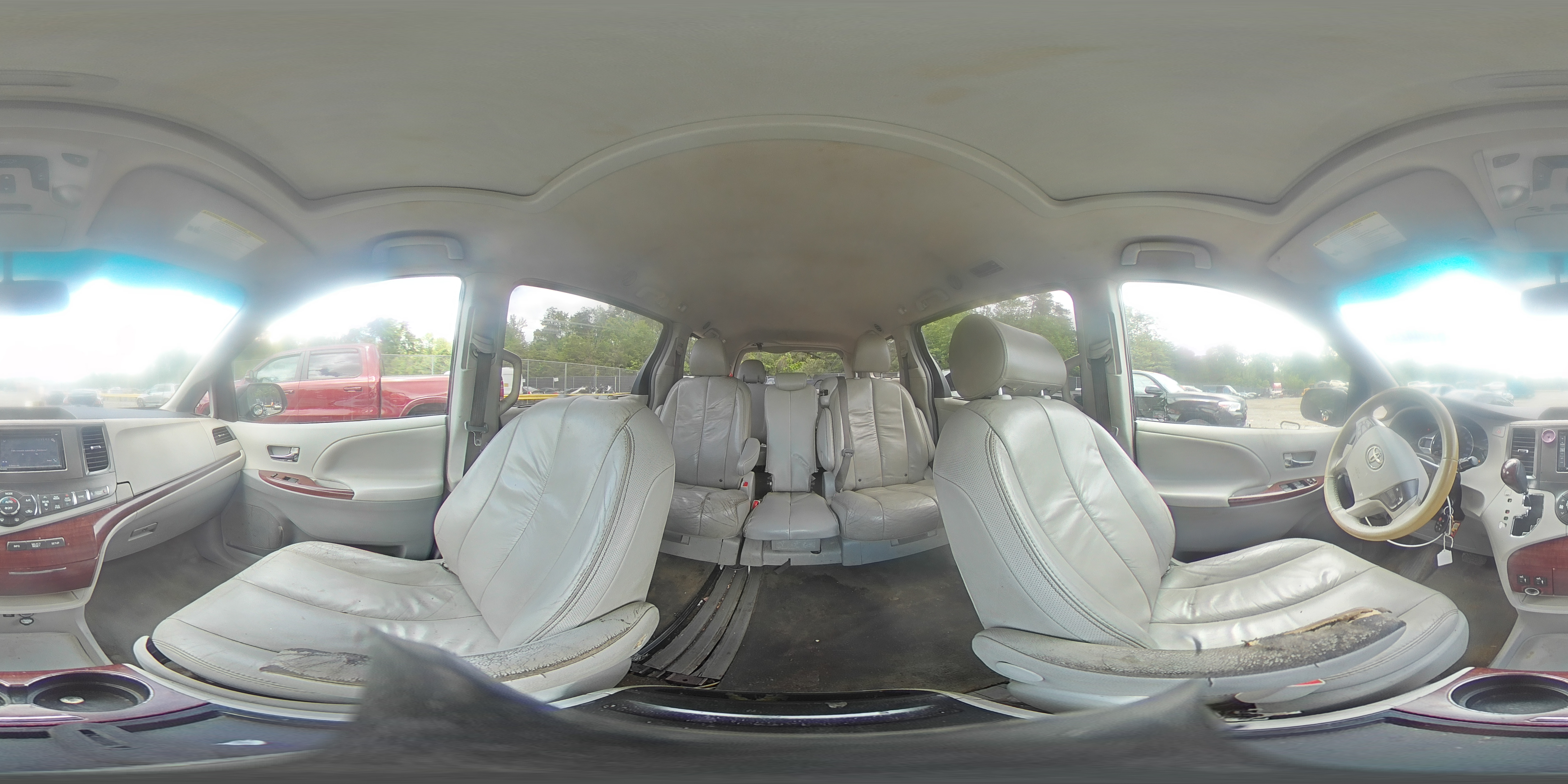 2011 Toyota Sienna Xle VIN: 5TDYK3DC1BS165154 Lot: 57044235