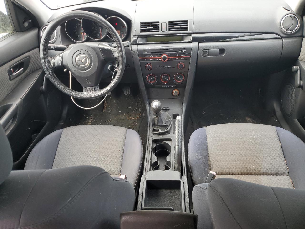 2004 Mazda 3 I VIN: JM1BK12F851300509 Lot: 57913535
