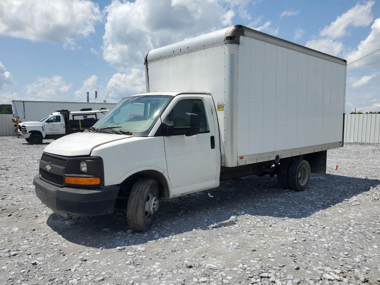 2013 Chevrolet Express G3500 for Sale in Austell, GA - Front End
