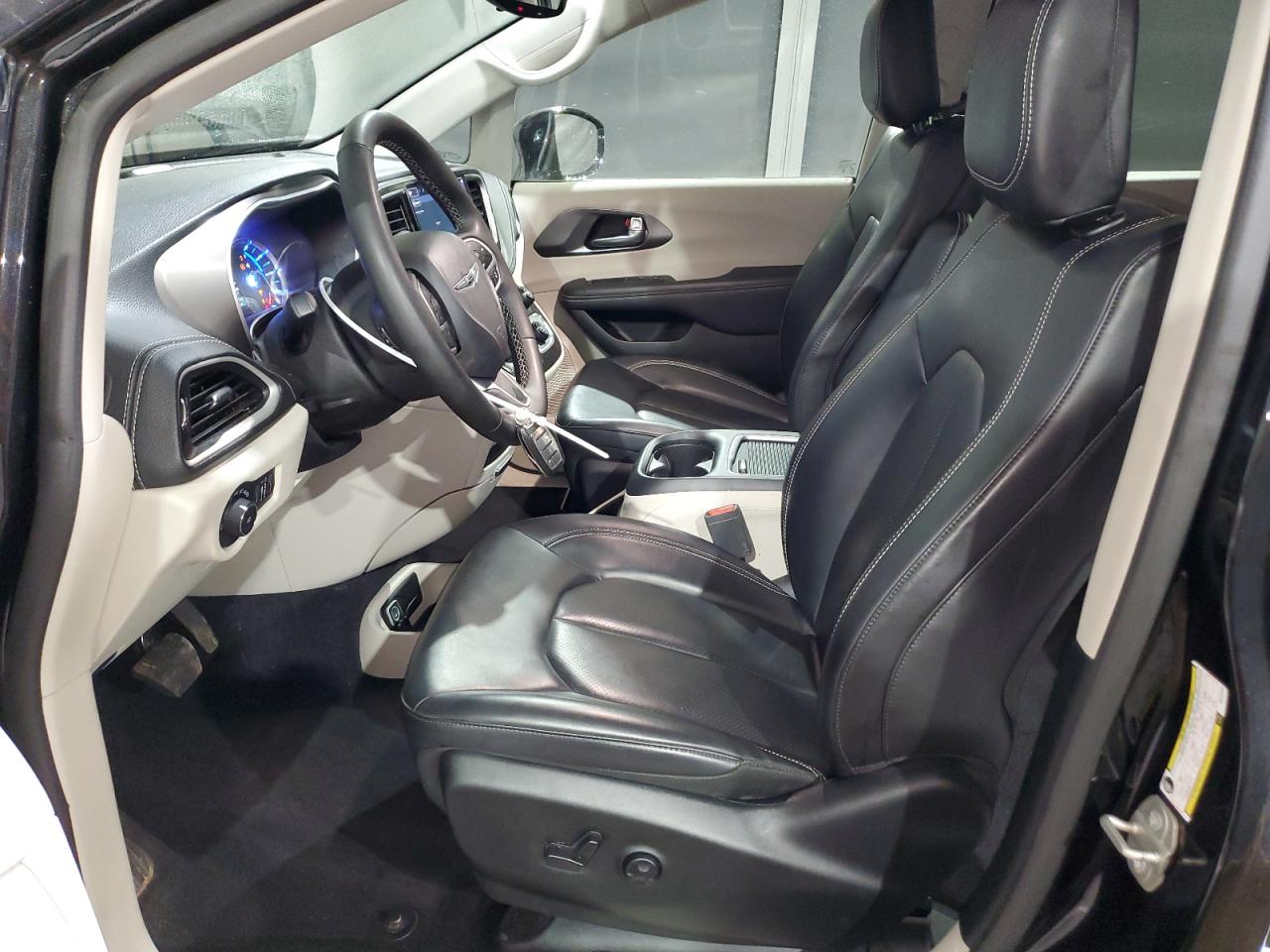 2024 Chrysler Pacifica Hybrid Select VIN: 2C4RC1S70RR102626 Lot: 56915225
