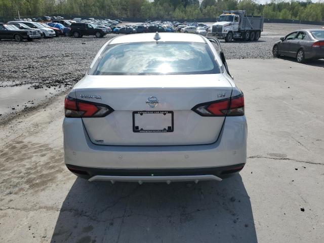  NISSAN VERSA 2021 Silver