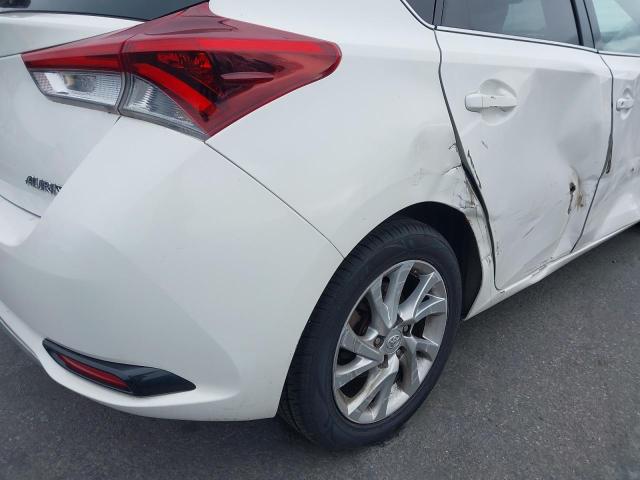 2016 TOYOTA AURIS BUSI