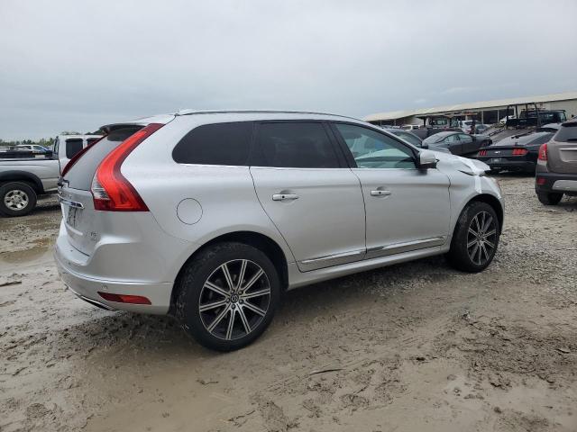  VOLVO XC60 2015 Srebrny