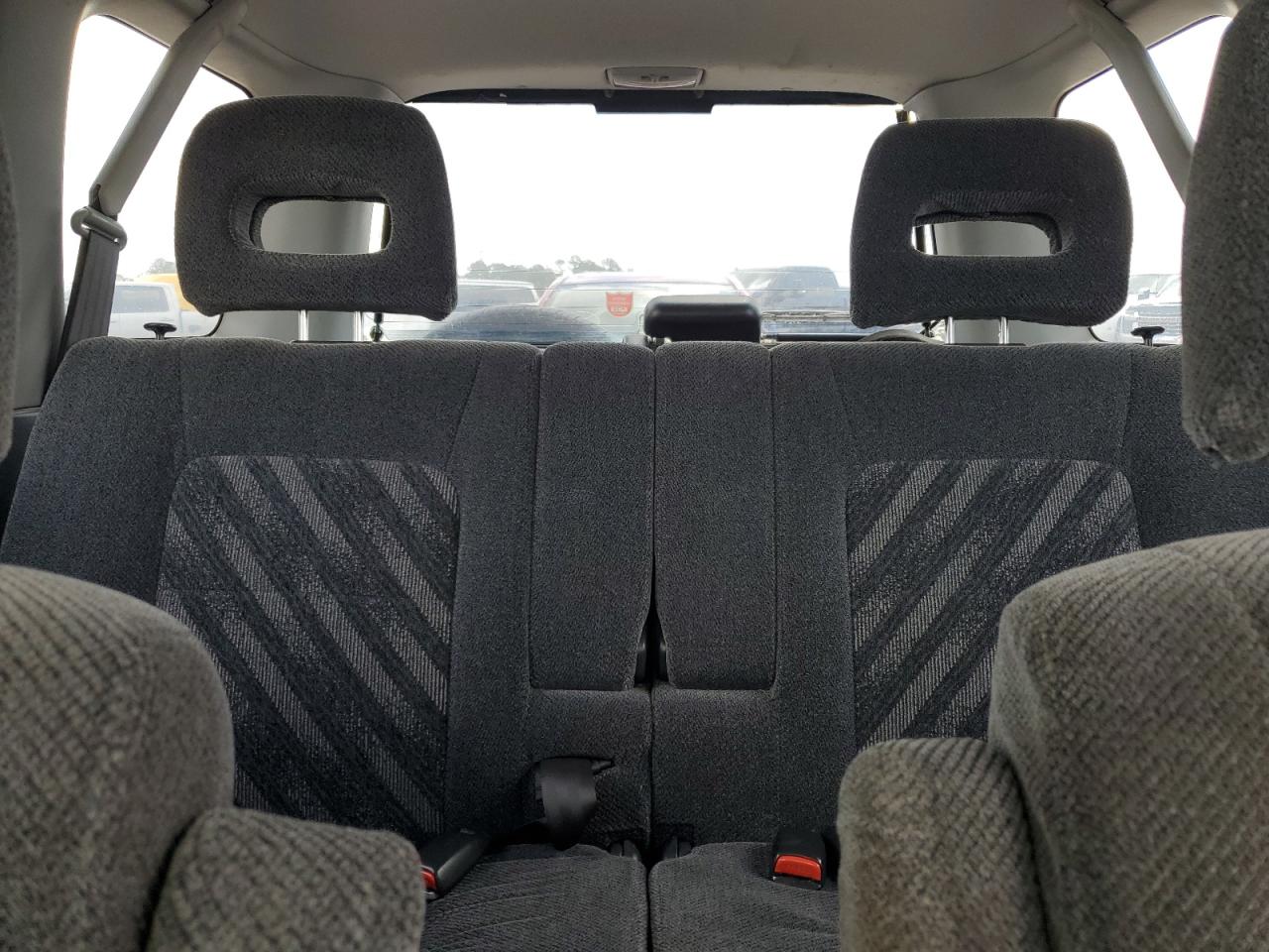 2000 Honda Cr-V Ex VIN: JHLRD1862YC022993 Lot: 56462475