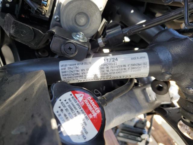 2025 YAMAHA YZFR7   