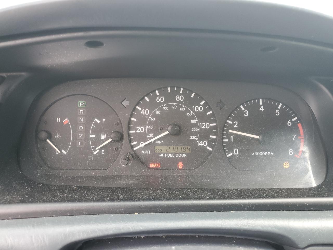2000 Toyota Camry Le VIN: 4T1BF28K3YU102269 Lot: 57291565