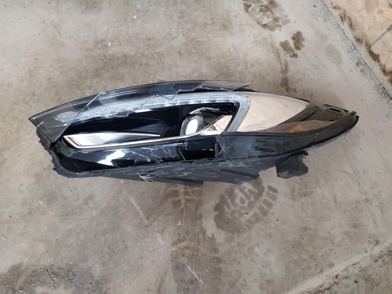 2018 Buick Enclave Essence VIN: 5GAERBKW1JJ174469 Lot: 56723425