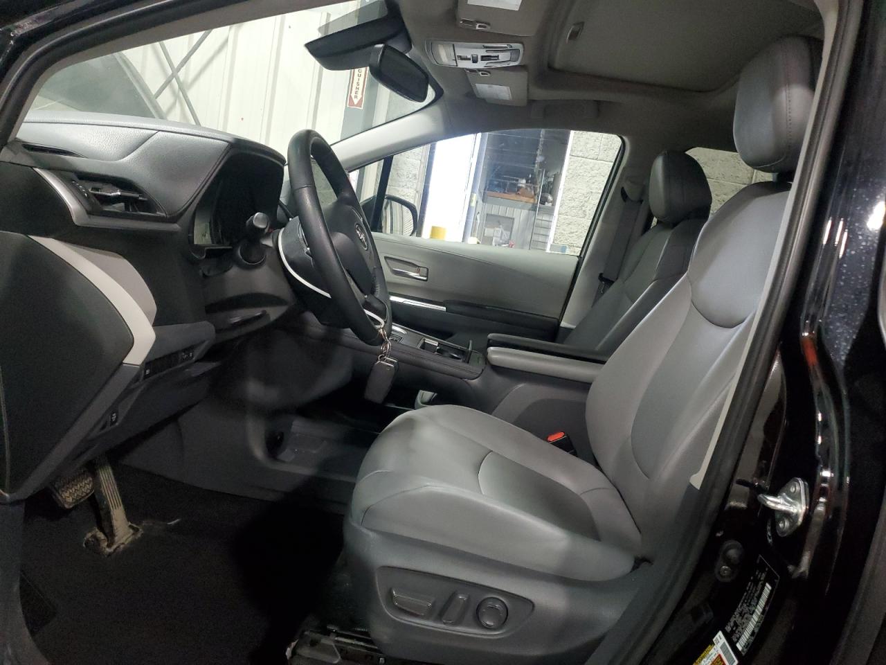 2021 Toyota Sienna Xle VIN: 5TDYRKECXMS024686 Lot: 56990895
