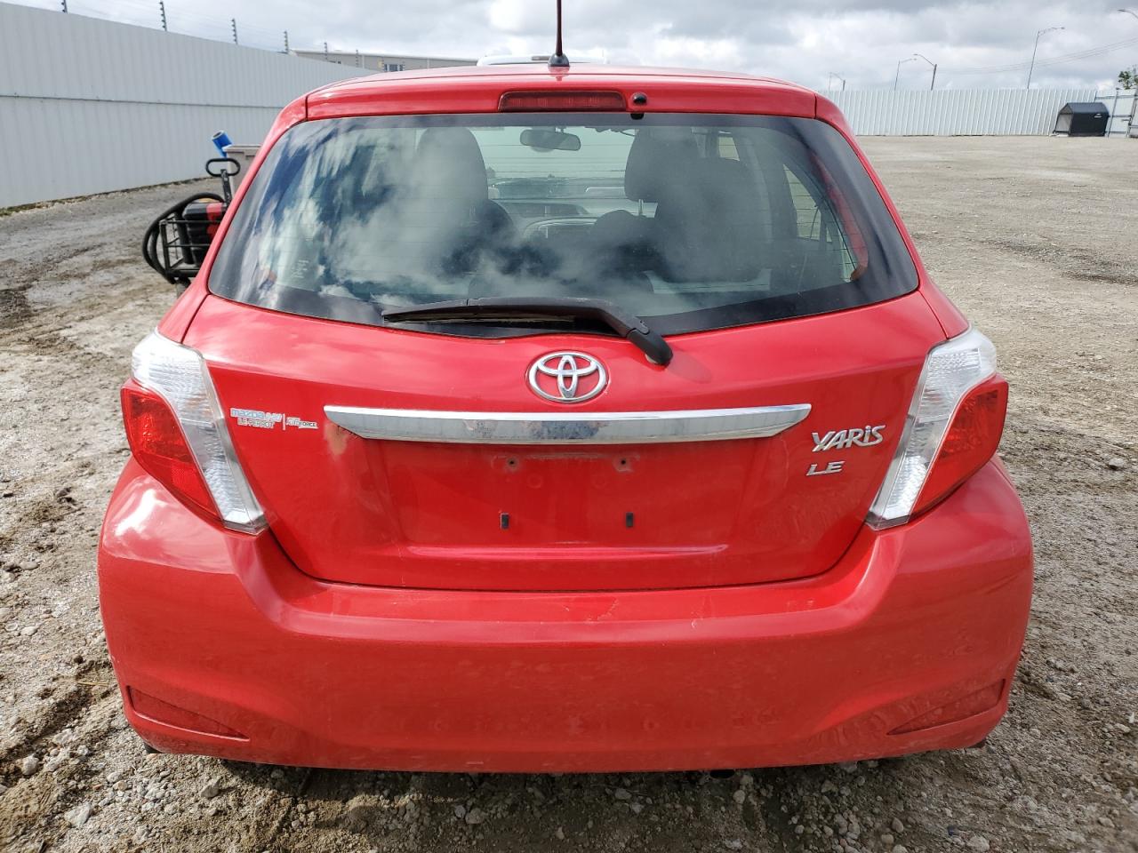 2012 Toyota Yaris VIN: JTDKTUD32CD517695 Lot: 57392355
