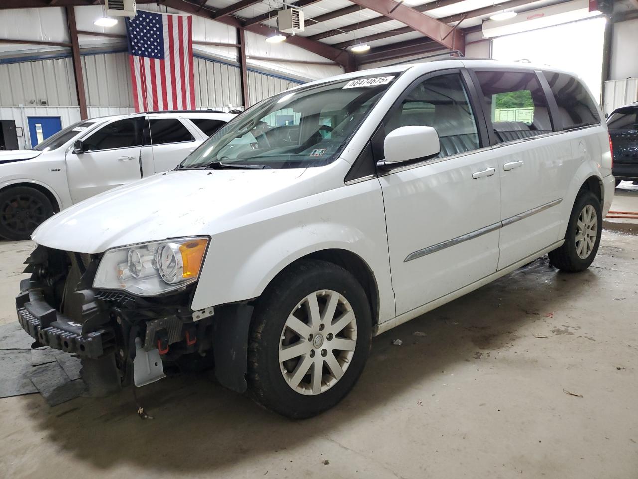 2016 Chrysler Town & Country Touring for Sale in West Mifflin, PA - Front End