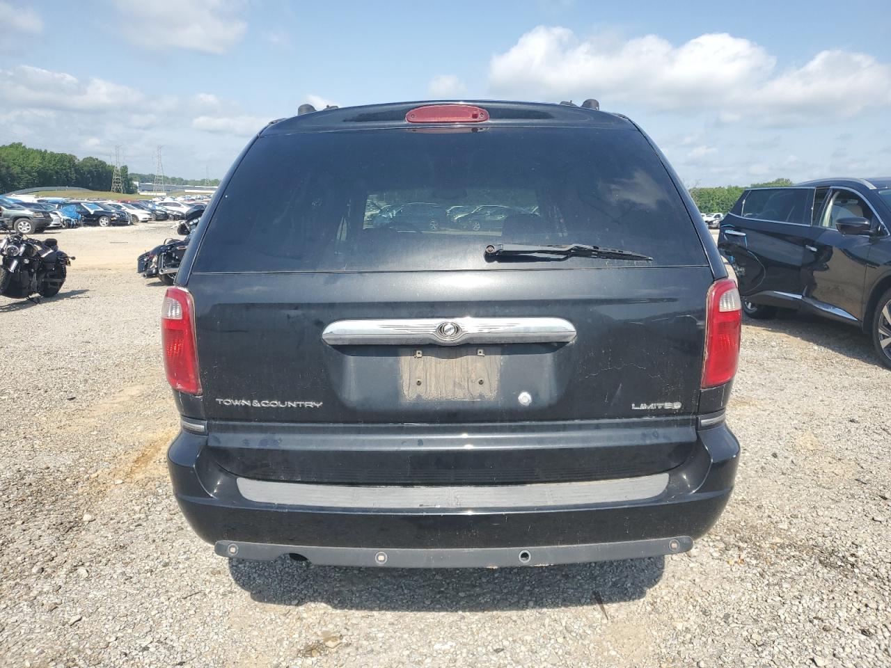 2005 Chrysler Town & Country Limited VIN: 2C8GP64L45R238205 Lot: 56518215