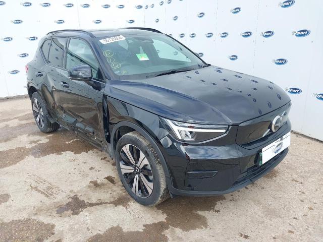 2023 VOLVO XC40 CORE