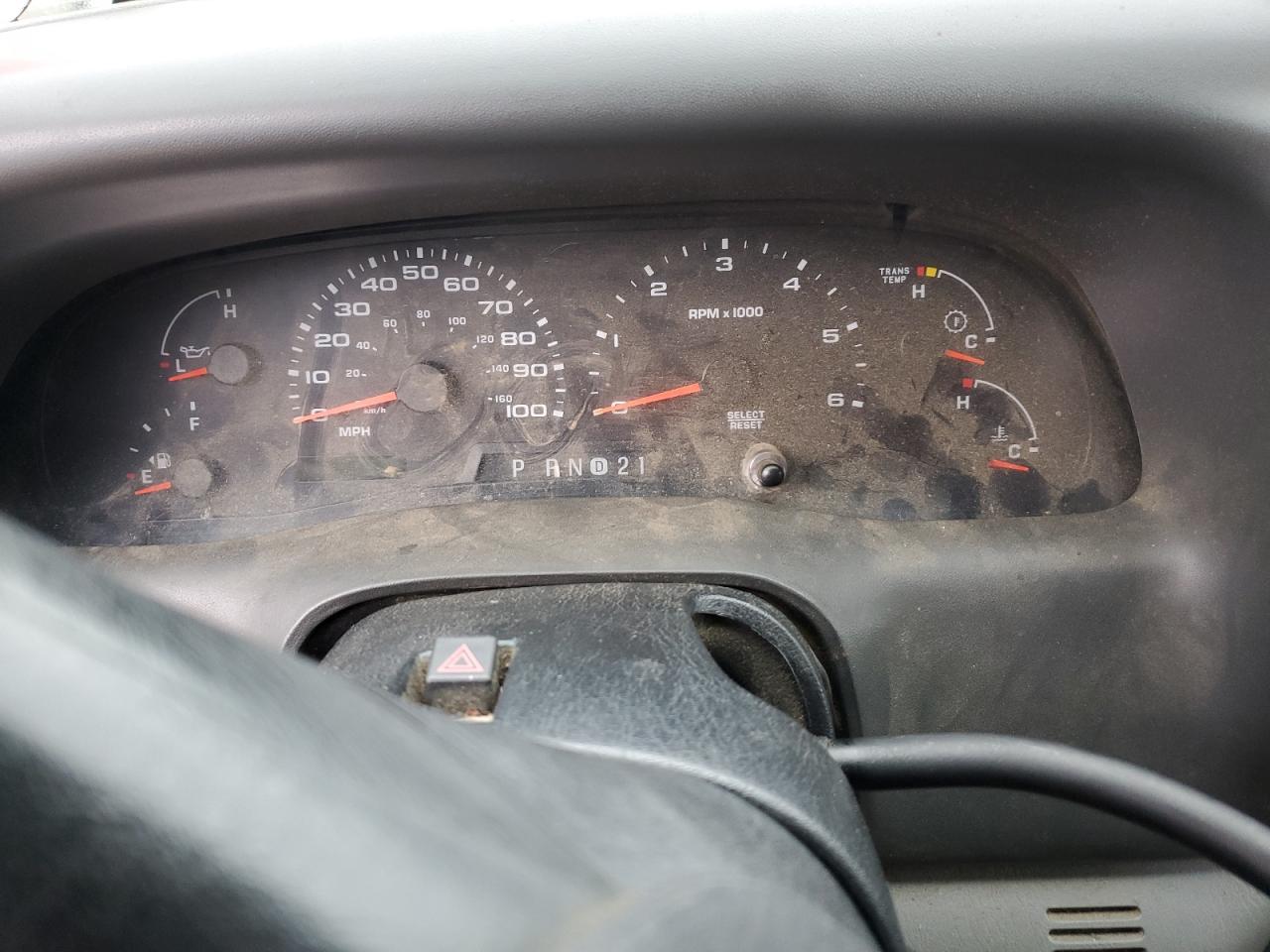 2002 Ford F250 Super Duty VIN: 1FTNX21LX2EA87031 Lot: 57559135