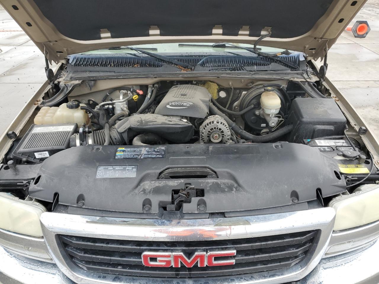 2005 GMC New Sierra K1500 VIN: 2GTEK13T551168787 Lot: 55716205